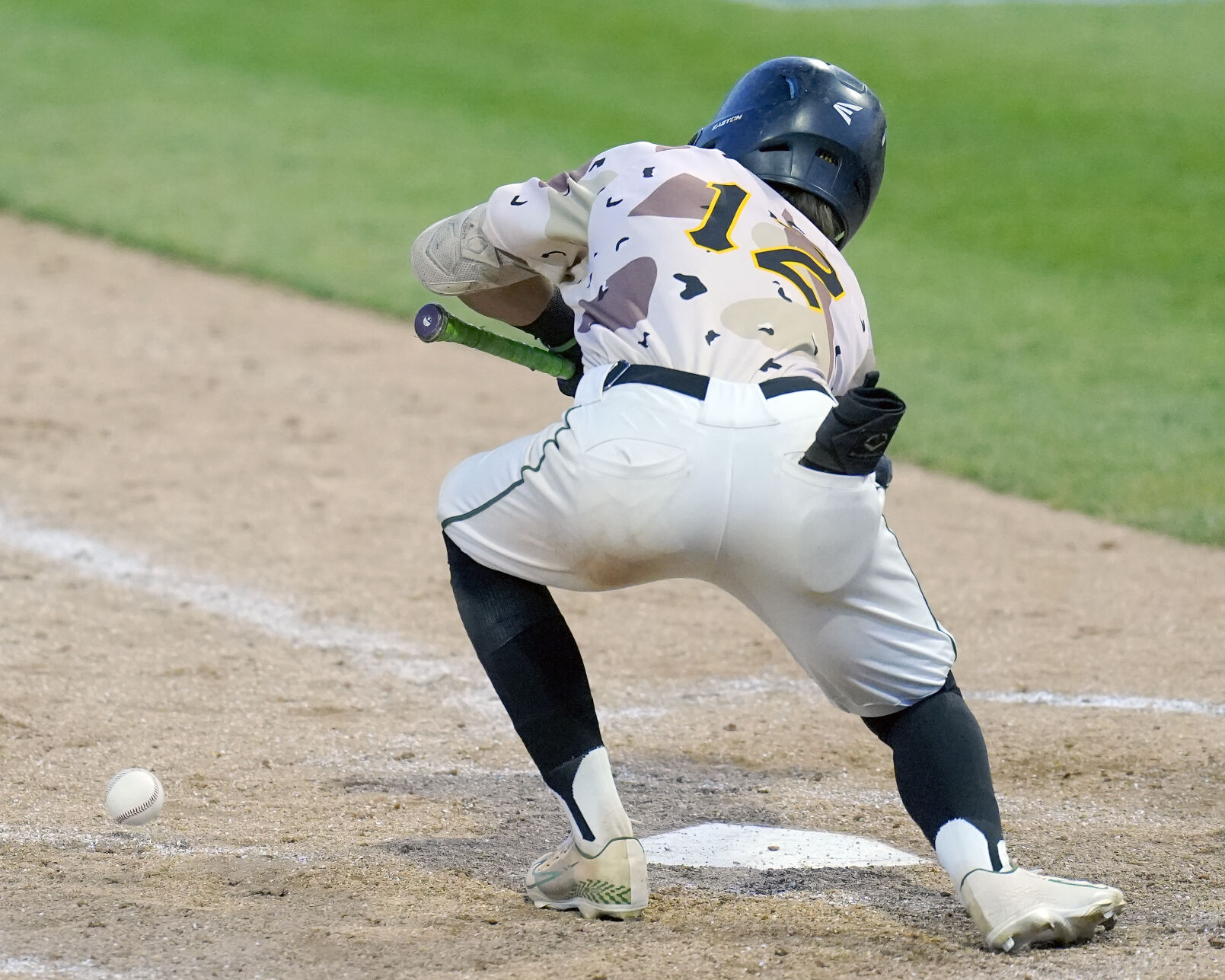 CA jaylin ray lays down a bunt.jpg